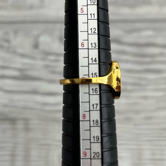 Floral Gold Ring - Size 7 - Picture 4 of 4